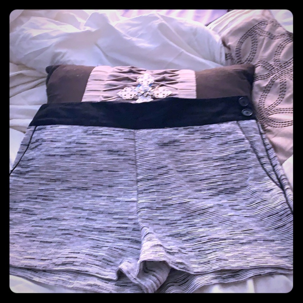 LOFT Womens shorts size 2 NWT!! Very cute on!!💝